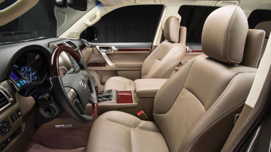 Интерьер Lexus GX460 2013 года  (фото 10 из 37)